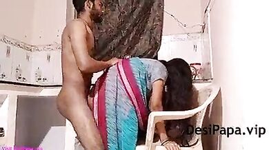 Kitchen mai sexy bhabhi aur padosi ka doggy sex