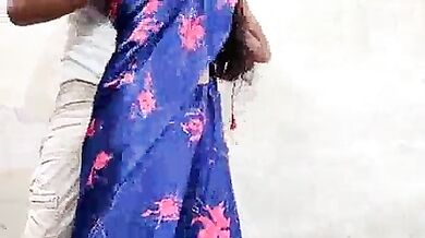 Blue saree bhabhi ki purane aashiq se chut chudai bf