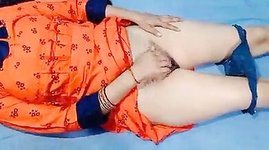 Bihari ne Bhojpuri maid ko taang utha ke choda