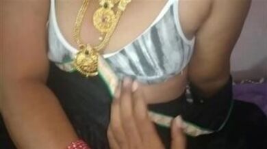 Kanpur mai rangeeli bhabhi ki naukar se Indian sex masti