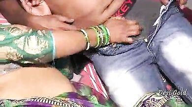 Hindustani chachi ki bhatije se ghar par incest sex masti