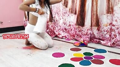 Nagpur bhabhi se rangoli banwake kar Holi chudai masti