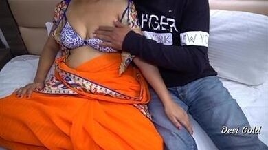 Dehati chachi ki bhatije se village mai pussy fuck xxx