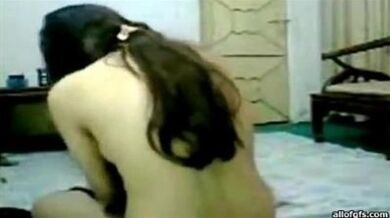 Padosan ne apne naukar ke saath mastram sex masti ki