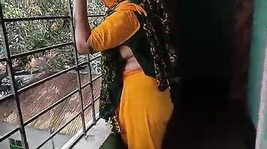 Aunty ne lumbe lund ko chut mai lekar Indian fuck kiya