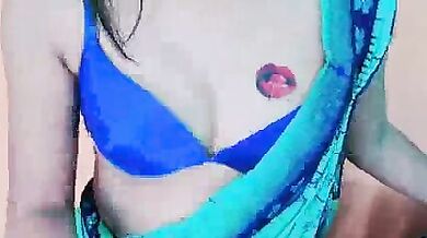 Chudasi bhabhi ki devar ke saath ashleel Hindi blue film