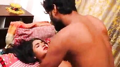 Cheating sexy Indian wife ki pati ke dost se chut chudai xxx