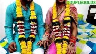 Suhaagraat par sexy dulhan ki chut chaat kar choda